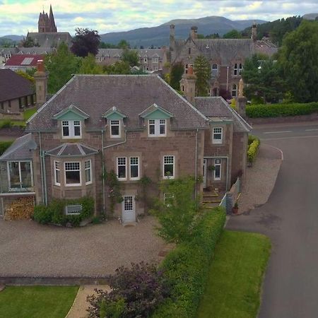 Firtree Bed And Breakfast At Galvelbeg House Crieff Exterior foto