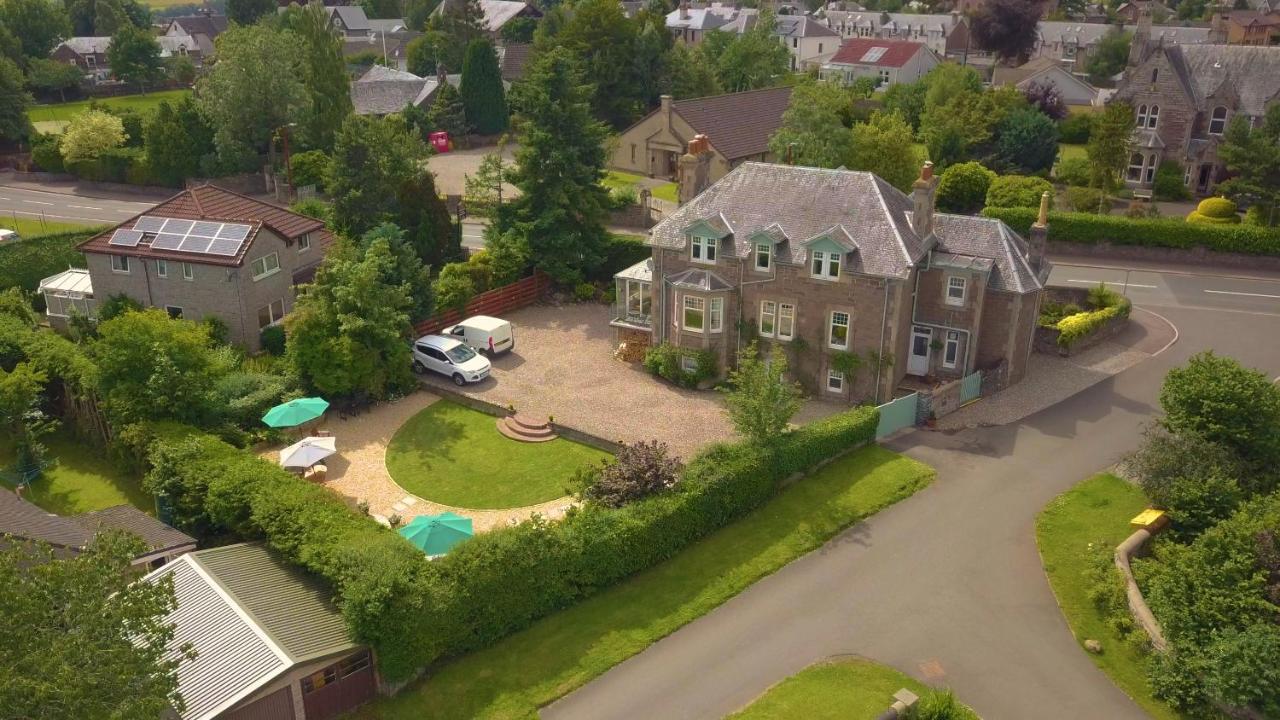 Firtree Bed And Breakfast At Galvelbeg House Crieff Exterior foto