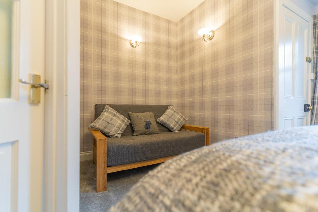 Firtree Bed And Breakfast At Galvelbeg House Crieff Exterior foto